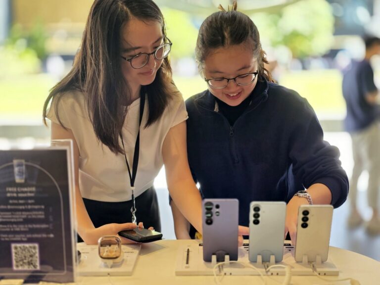 Seria Samsung Galaxy S26 și seria Galaxy Buds4 sunt acum disponibile la nivel mondial